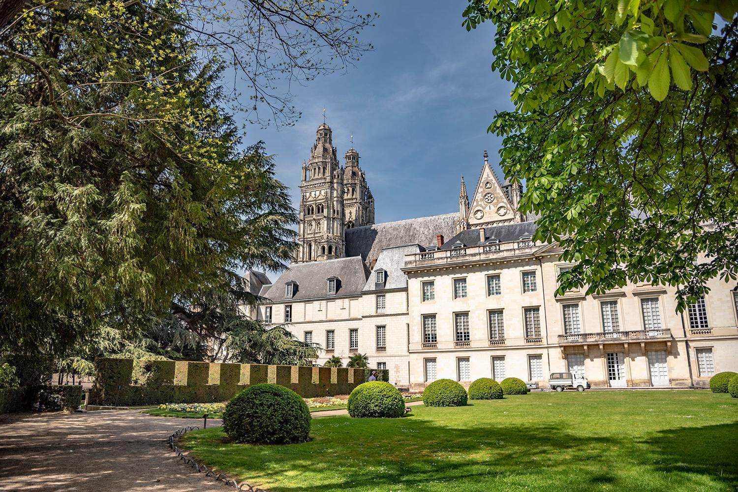 Le Balzac / Colbert - Bord De Loire Tours